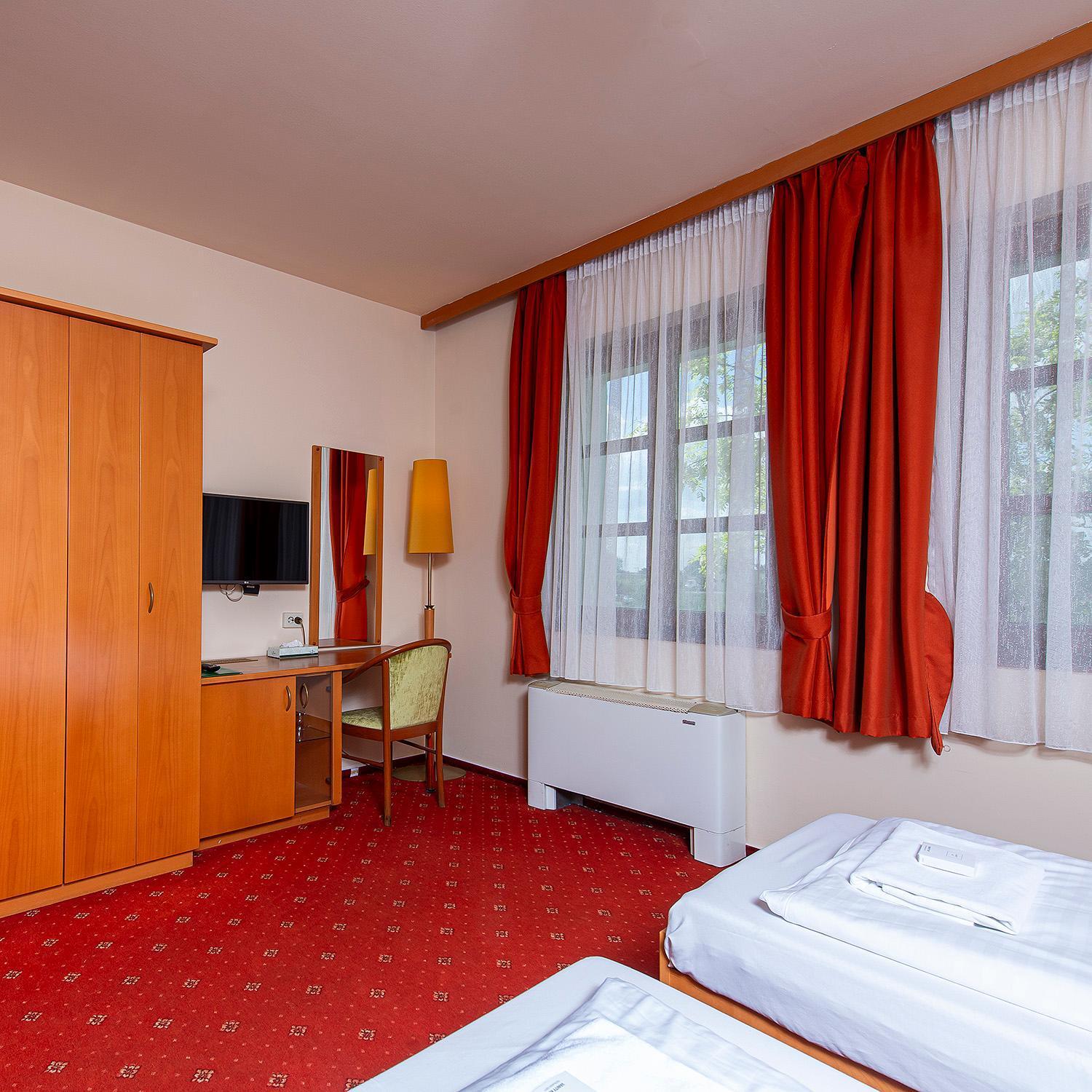 Gastland M0 Hotel & Conference Center Szigetszentmiklós Extérieur photo