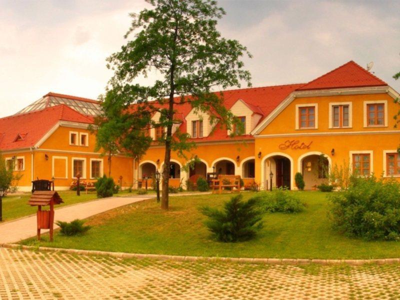 Gastland M0 Hotel & Conference Center Szigetszentmiklós Extérieur photo