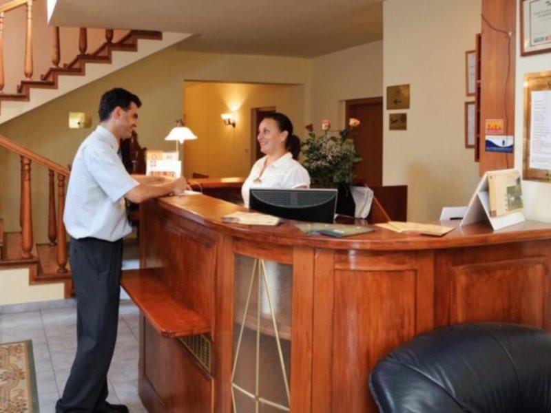 Gastland M0 Hotel & Conference Center Szigetszentmiklós Extérieur photo