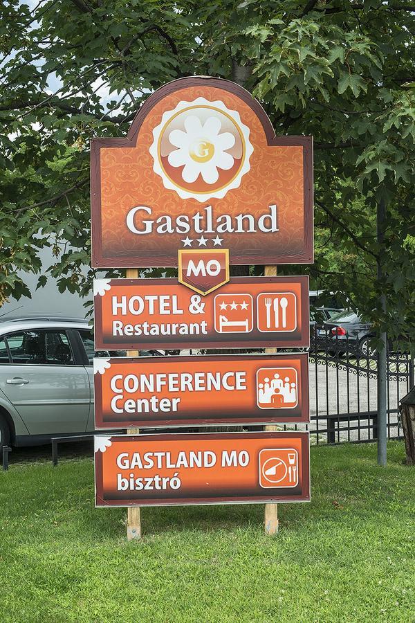 Gastland M0 Hotel & Conference Center Szigetszentmiklós Extérieur photo